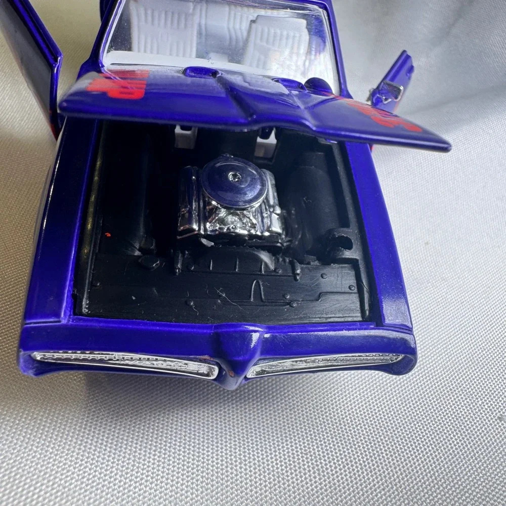 Tootsietoy 2000 Purple 1969 Pontiac GTO Judge Diecast 370 HP 6 Inch Muscle Car